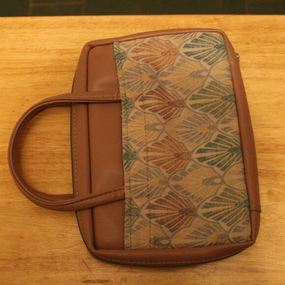 Mauve Taperstry and Leather Bible cover/carrier - Picture 2 of 6